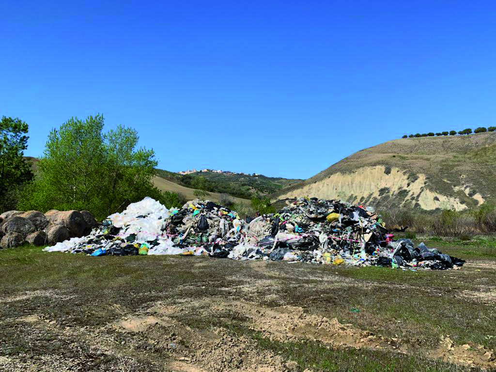 Rifiuti campani in basso Molise: «Attenti alle cave»