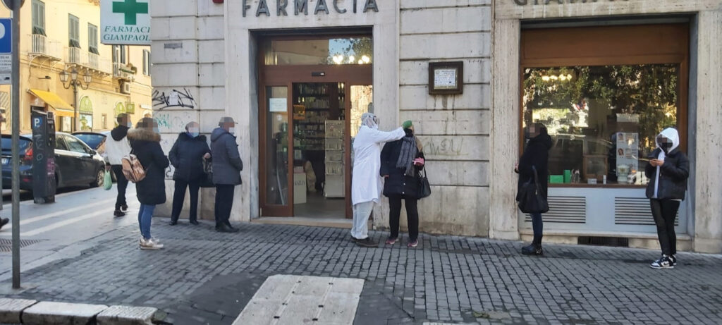 Antigenici, stesso tasso di positività da 11 giorni. Florenzano: un errore che stiamo correggendo