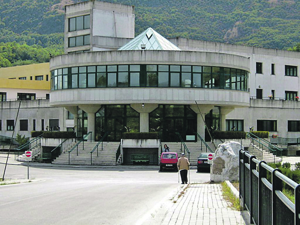 Casa di riposo, è battaglia: diffida alla società che subentra e alla Fondazione