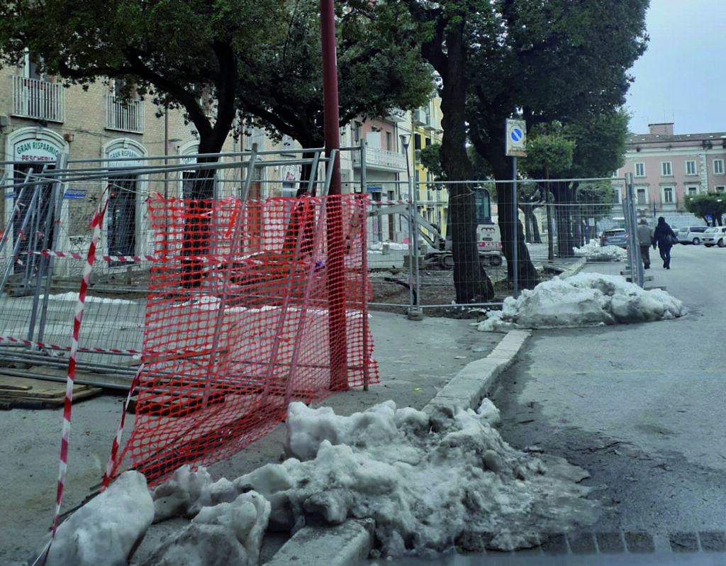 Campobasso. Soste selvagge, Corso Bucci come un percorso ad ostacoli