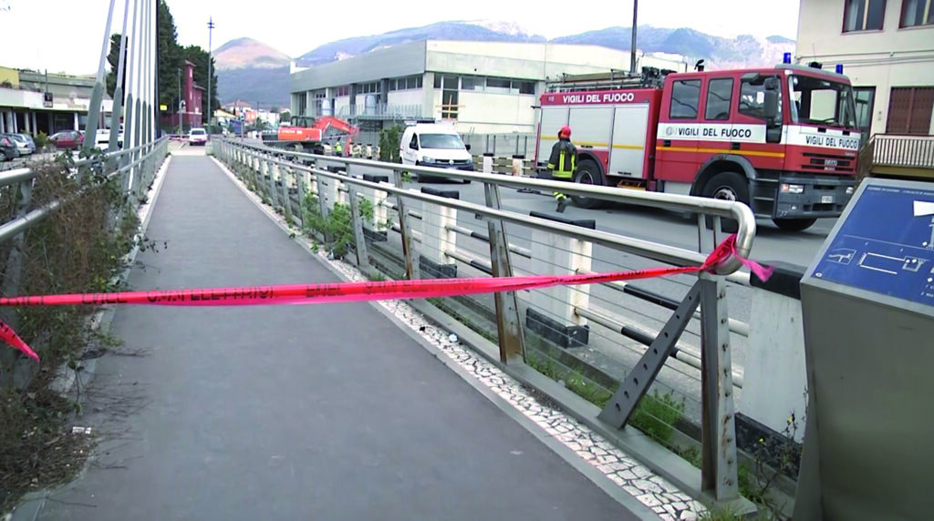 Isernia, panico in via XXIV Maggio: tranciata la condotta del gas