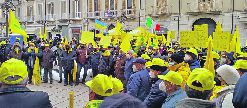 Quattro litri di latte per uno di gasolio: siamo allo stremo