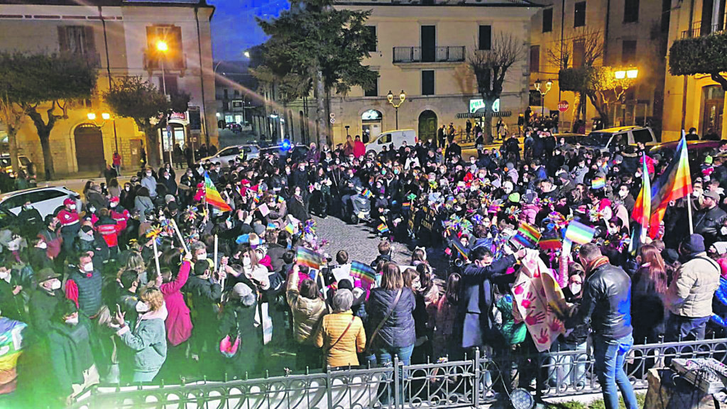 Un esercito di bambini in piazza ad Agnone: no alla guerra