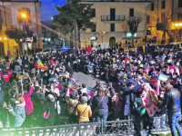 Un esercito di bambini in piazza ad Agnone: no alla guerra