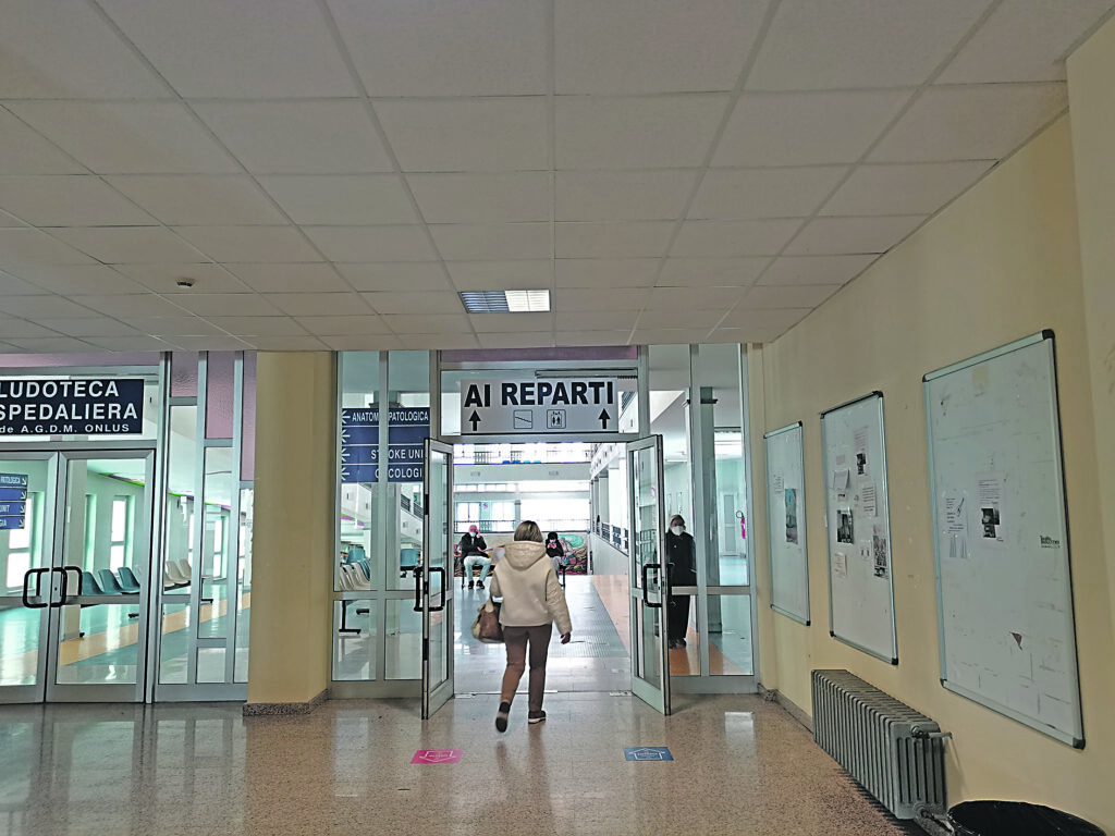 Tre dimessi e zero ricoveri, al Cardarelli 28 assistiti