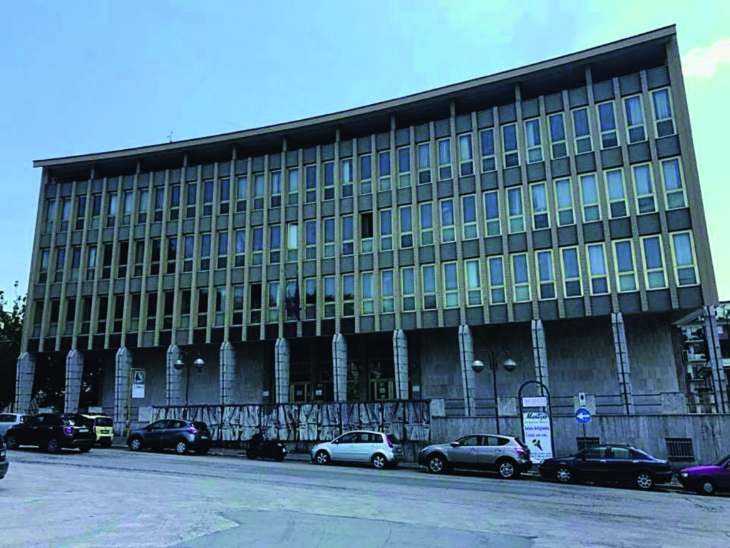 Tentata concussione a Isernia, si terrà giovedì l’interrogatorio di garanzia del direttore dell’Agenzia delle Entrate