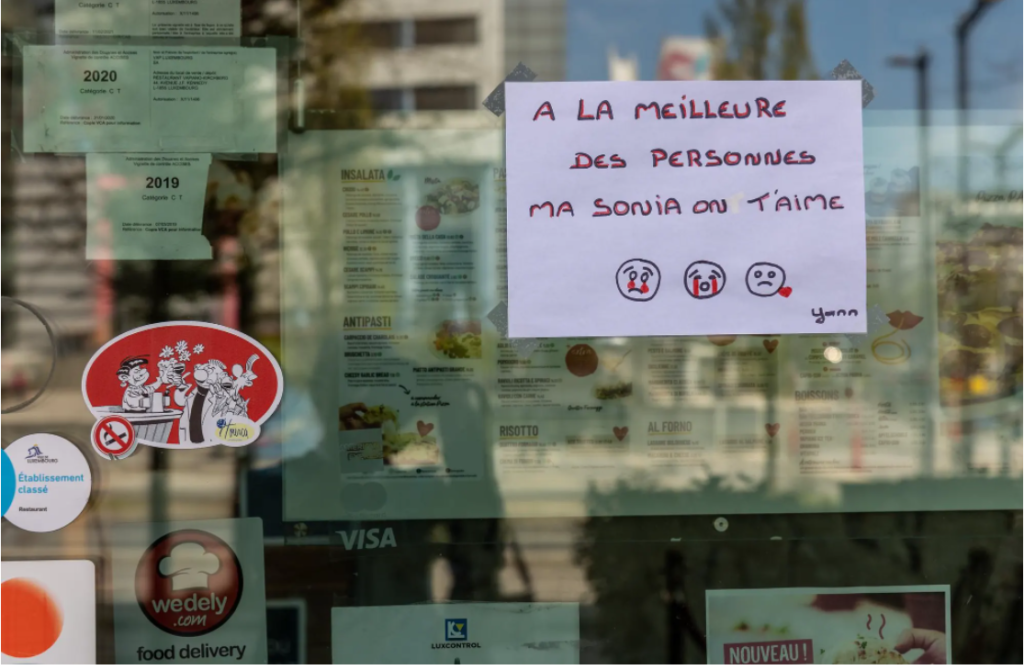 Il feretro di Sonia in paese, a Petacciato l’ultimo abbraccio