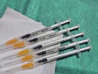 Via libera alla quarta dose per over 80 e ospiti delle Rsa