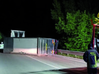 Incidente sulla Bifernina, si ribalta un Tir carico di polli: illeso il conducente