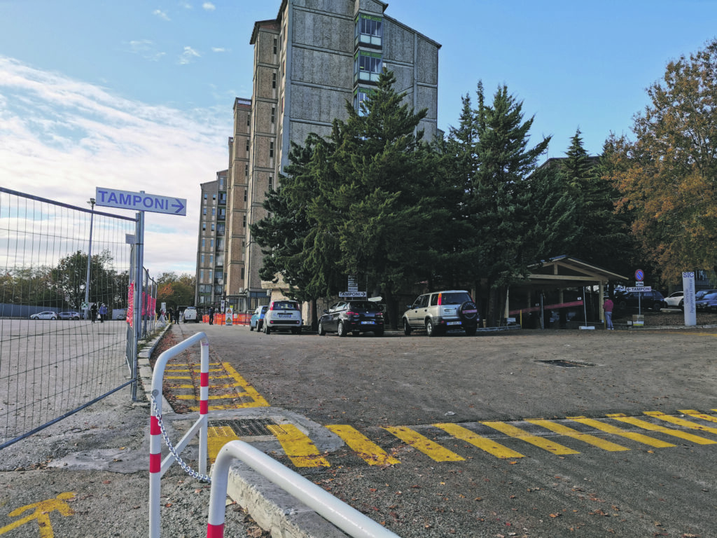 Terminata la quarta ondata, ma ricoveri ordinari e prestazioni programmate non ancora a regime