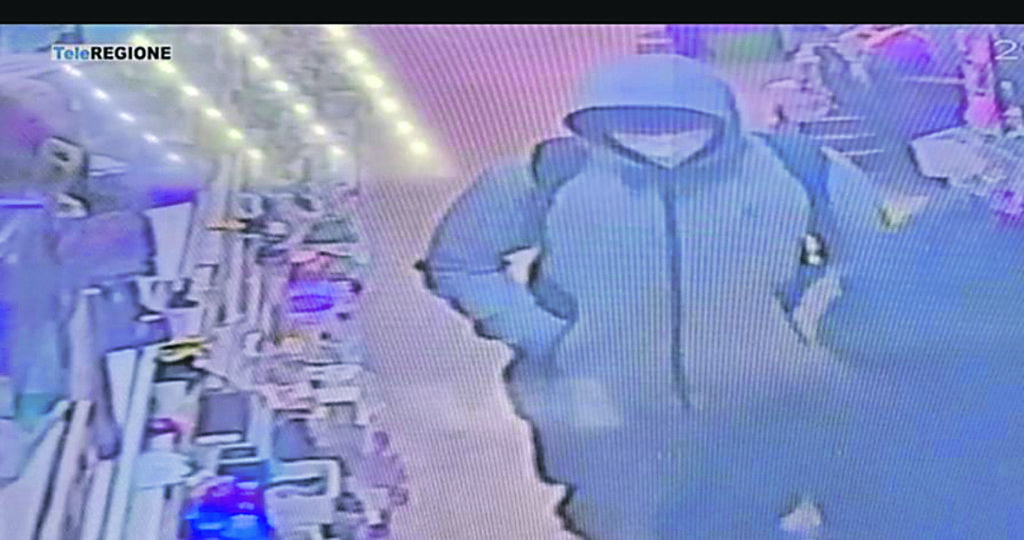 Isernia. Cappuccio e taglierino, presi i due baby rapinatori