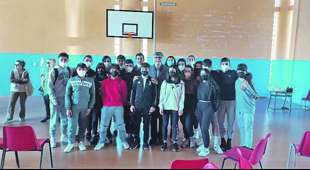 Pozzilli, don Maurizio Patriciello incontra gli scolari e poi fa tappa in Neuromed