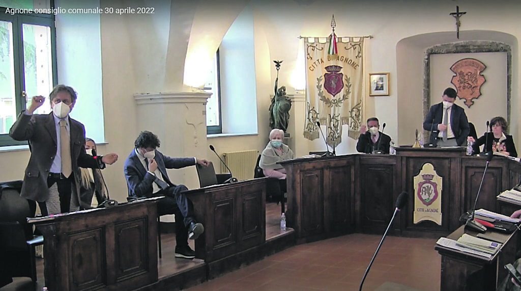 Agnone. Beni del Comune affidati senza gara, scoppia il ‘caso’ Protezione civile