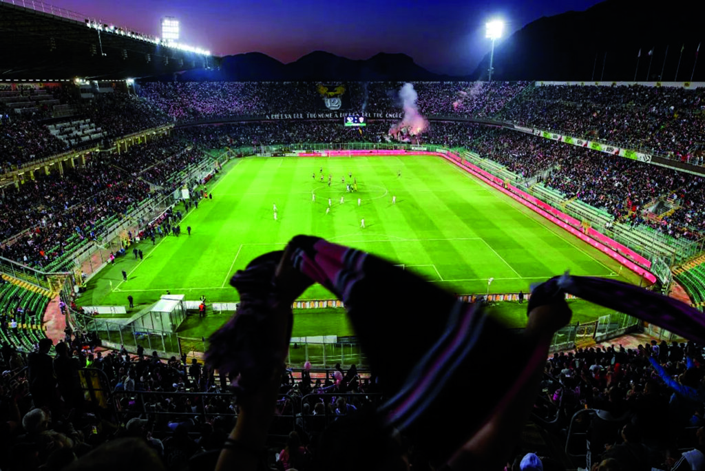 Catanzaro, Palermo e Monopoli pronte a giocarsi un posto in cadetteria: stasera le gare di andata