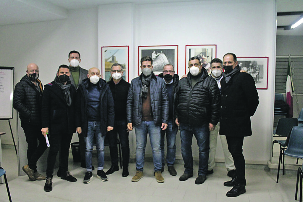 Stellantis sulle ‘montagne russe’, conti ok con esuberi