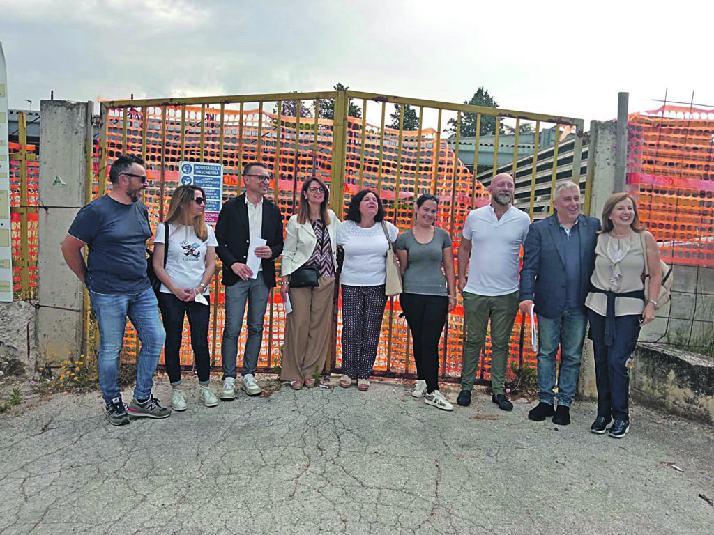 Scuola di Mascione, il comitato striglia il sindaco: «Ci dica che intenzioni ha»