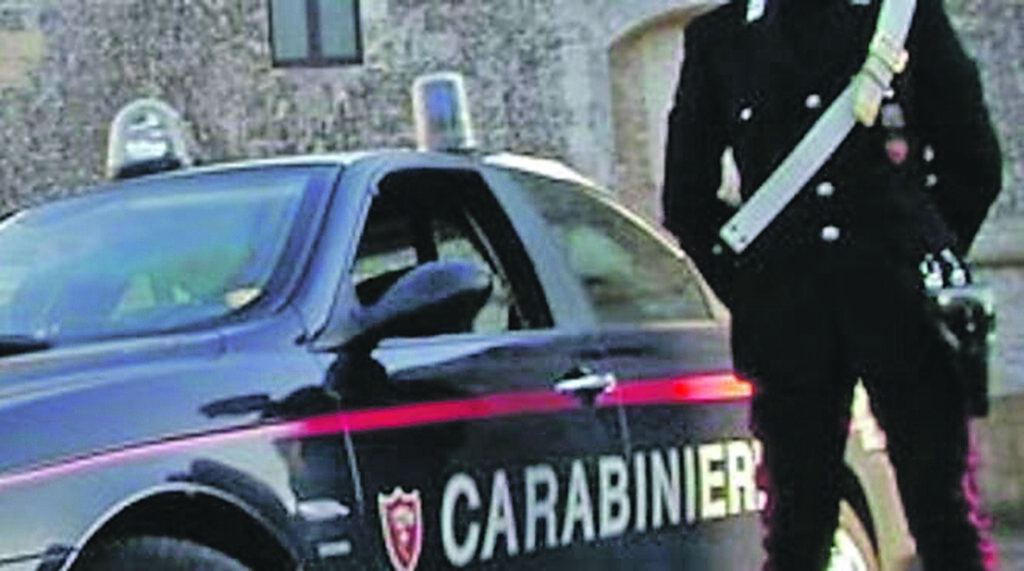Isernia. Vuole lasciarlo, lui reagisce con la violenza e le minacce