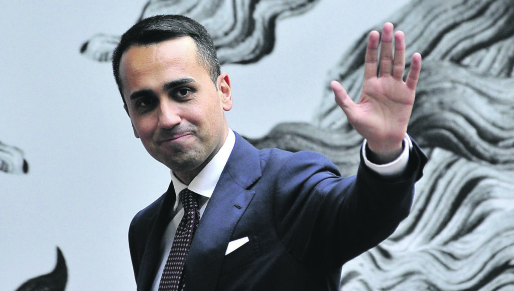 Di Maio strappa, con lui in 50. Attesa per la scelta di Greco