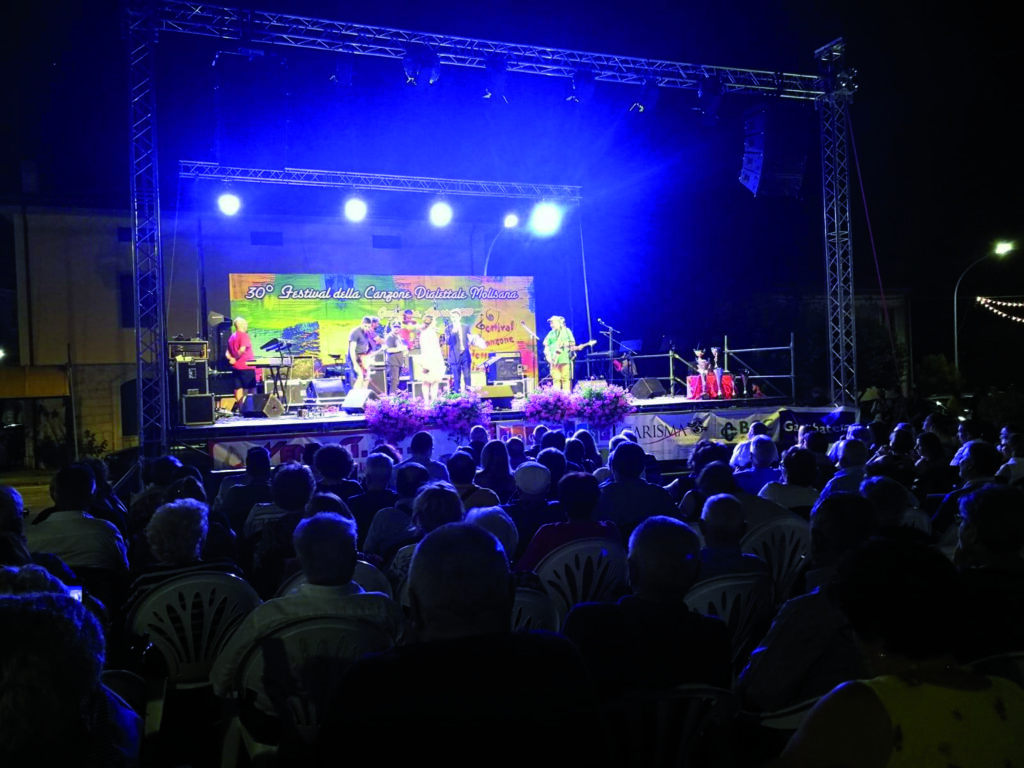 Gambatesa, il Festival della canzone dialettale apre le porte ai gruppi provenienti da altre regioni