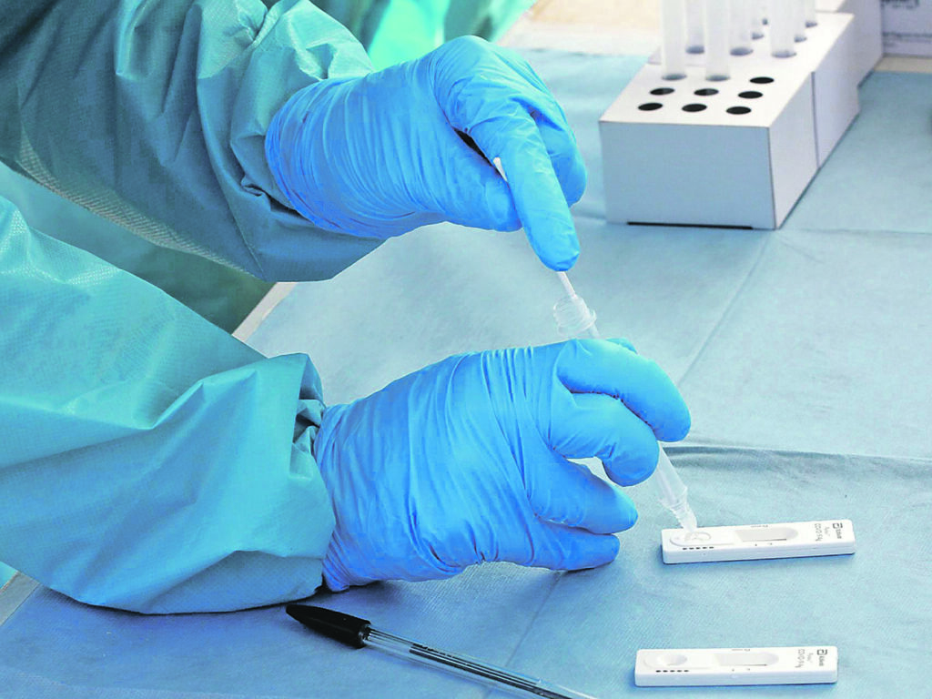 Tregua sui decessi ma ci sono due nuovi ricoveri, 301 casi e 193 guariti