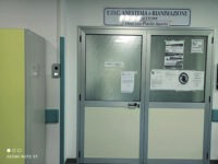 Cade in piscina, al Veneziale la verità: era in coma etilico