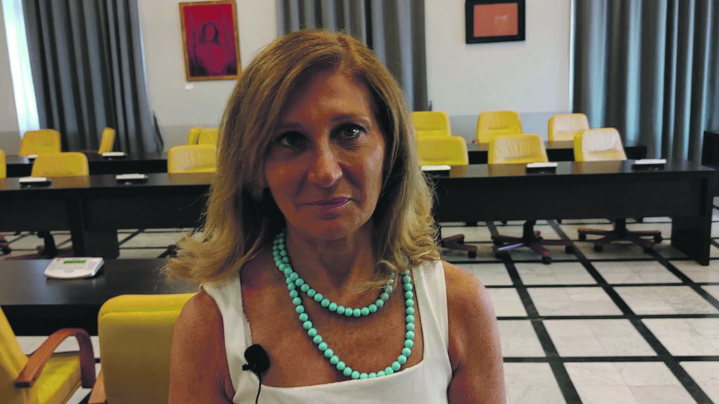 L’affondo: «Con l’Antignani si amministrerà da remoto»