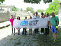 Altilia accoglie i ciclisti tra erba alta e pecore