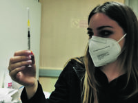 Corsa alla quarta dose, sale l’afflusso nell’hub di Tappino