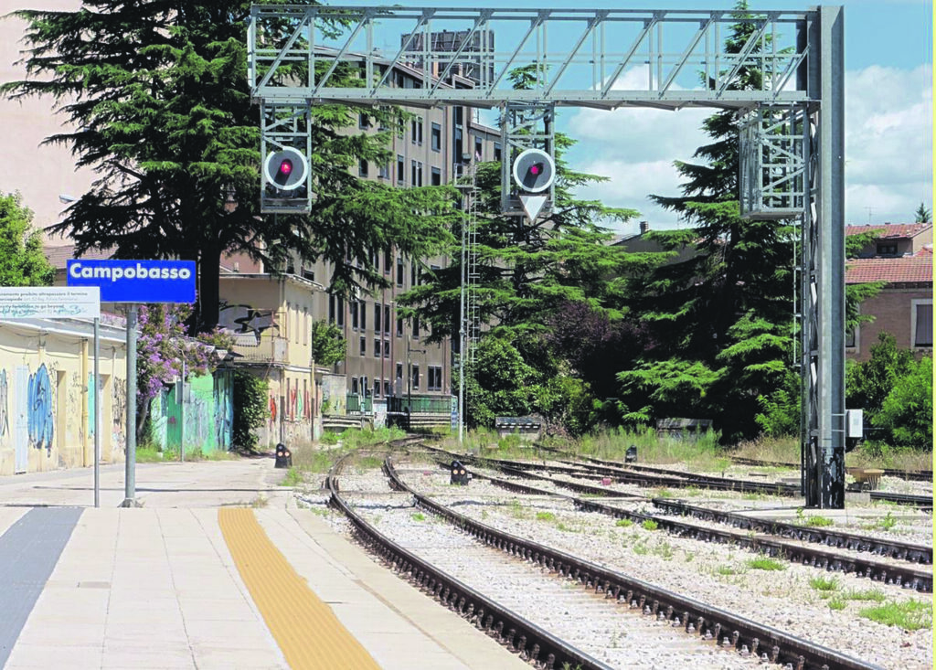 Elettrificazione lumaca, il fine lavori slitta a dicembre del 2023