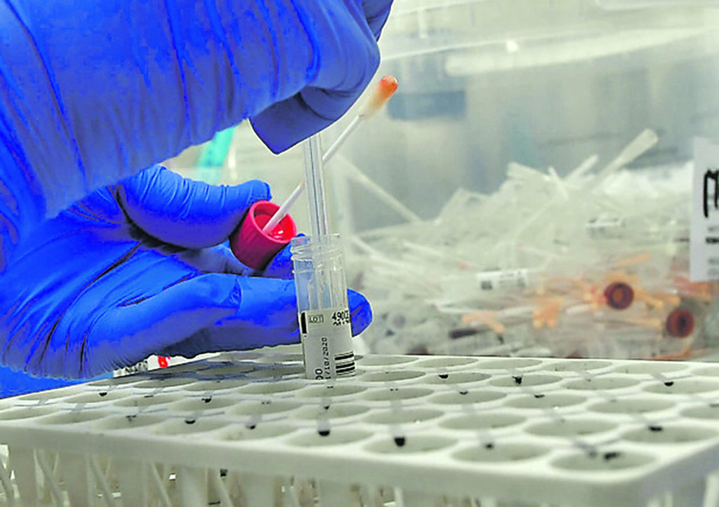 Il bollettino Covid: due decessi, tre ricoveri e un paziente dimesso