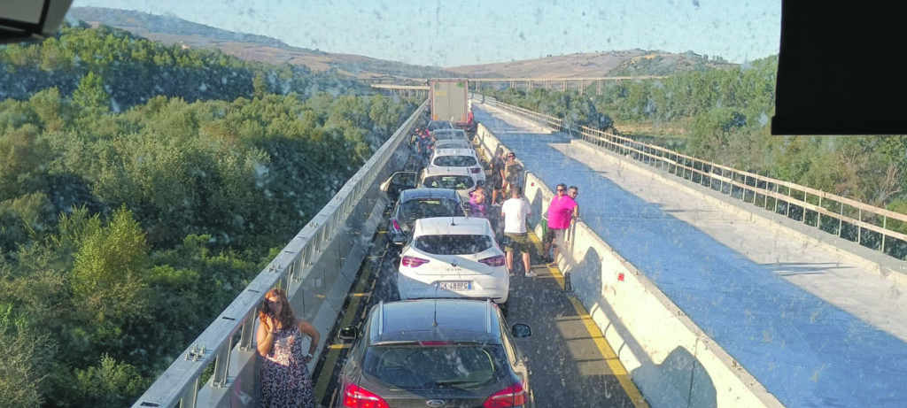 Camion in avaria blocca la Bifernina in direzione Termoli