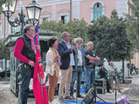 Torna di moda il comizio, ultimi appelli dei candidati: ora è silenzio elettorale