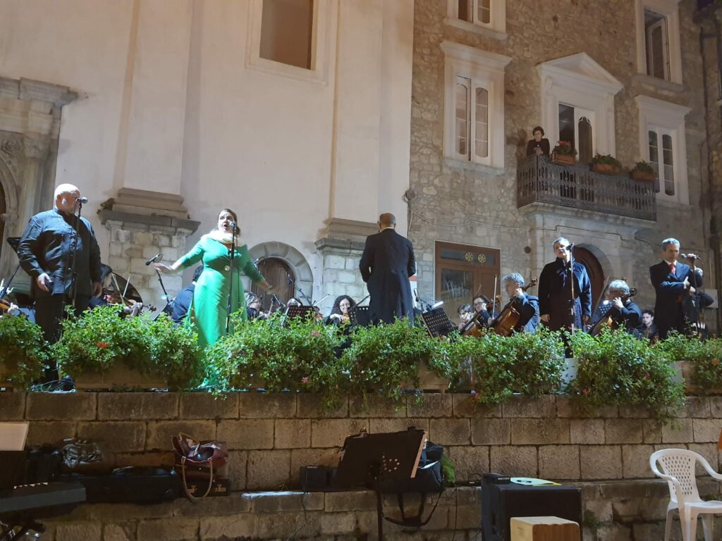Opera in Molise, buona pure la ‘seconda’: grande successo per l’evento di Trivento