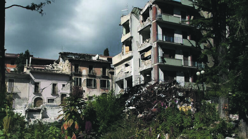 Morti sotto le macerie, uccisi anche dalla Giustizia