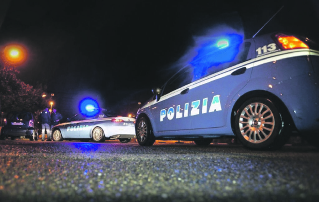 Notte di follia a Campobasso, tre auto in fiamme: Polizia sulle tracce del piromane
