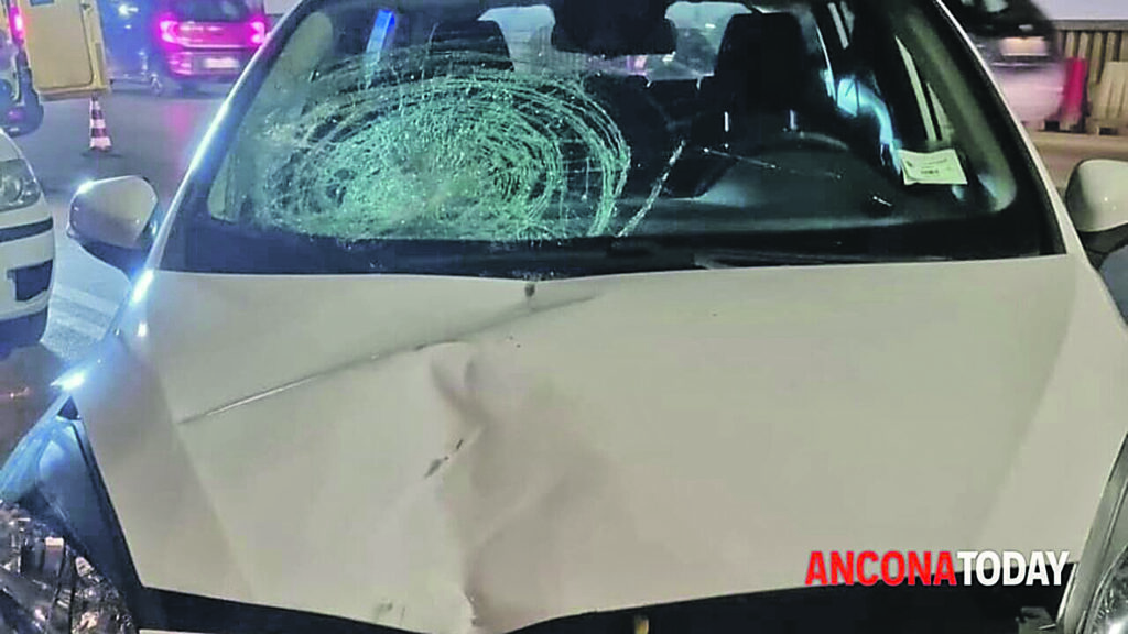 Investe un 37enne ad Ancona, indagato per omicidio stradale