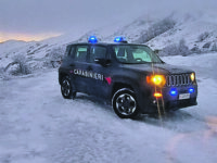 Strada impraticabile, dializzata portata in ospedale dall’Arma