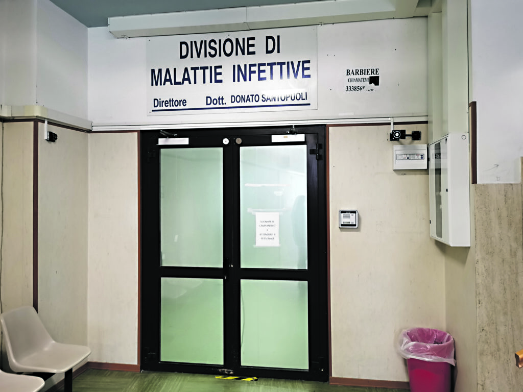 Riattivato il quinto piano Covid, aumenta l’affanno per gli operatori