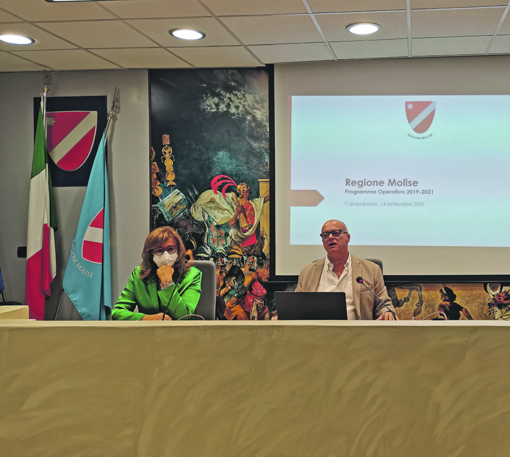 Uffici ai minimi termini, scintille fra dirigenti della sanità e commissari