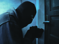 Pesche, ladri in azione nella villa di un noto professionista