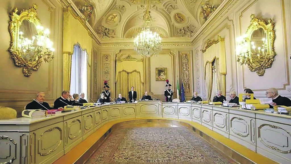 Sanità commissariata da oltre 13 anni, la Consulta: servono soluzioni strutturali