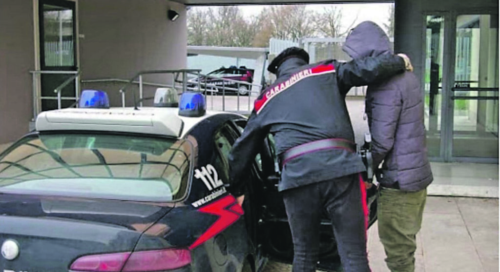 Isernia. Traffici e affari illeciti, blitz all’alba: in cella per spaccio di droga