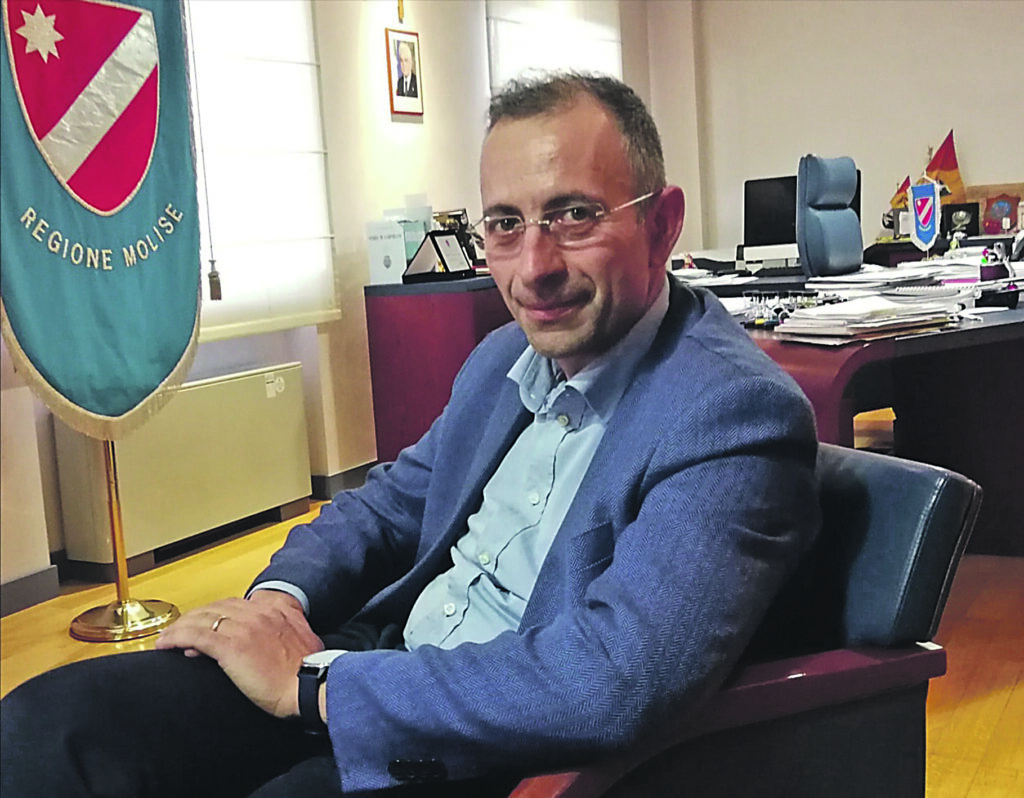 Papa replica a Iorio: «È la stessa persona che ha generato il disavanzo, o no?»