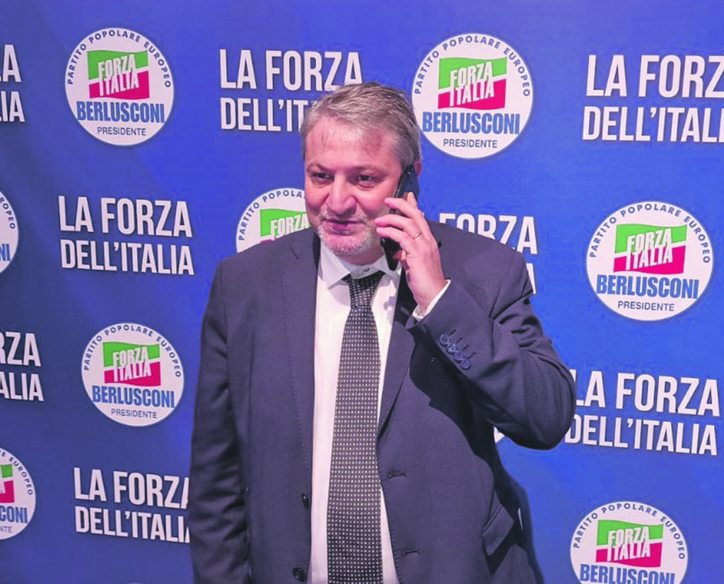 Berlusconi chiama Roberti: «Sono a tua disposizione»