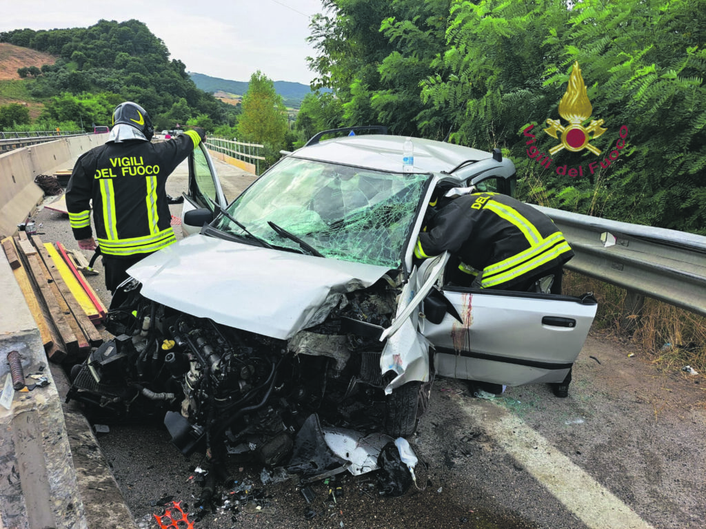 Gambatesa. Si schianta contro un cantiere stradale, muore un 79enne