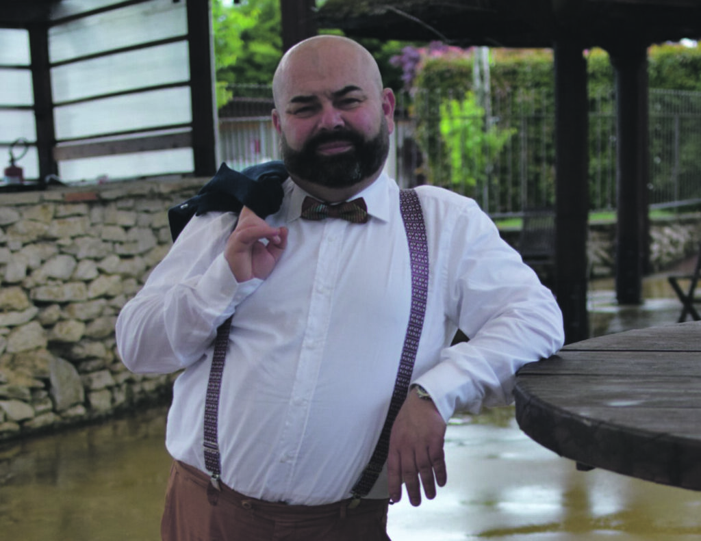 Dal Molise al Burkina Faso per insegnare a lavorare il cuoio