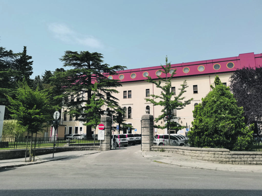 Più contributi regionali e ricavi ma il “rosso” dell’Asrem aumenta