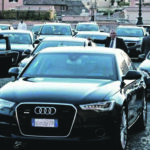 Guida l’auto blu di un sottosegretario ma percepisce il reddito di cittadinanza