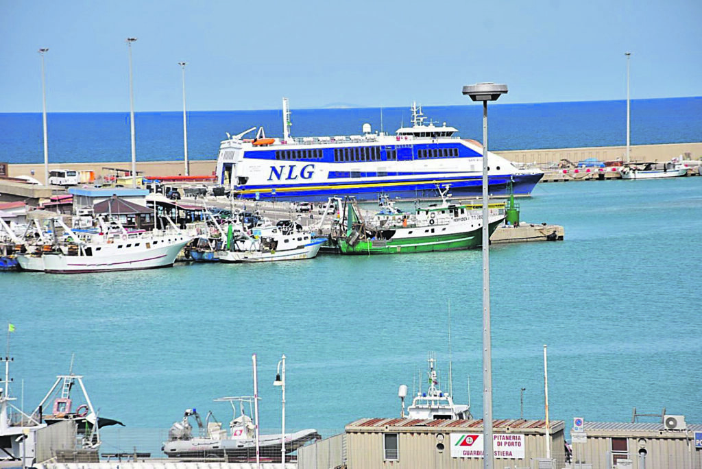 Termoli-Isole Tremiti, disagi sulla Santa Lucia