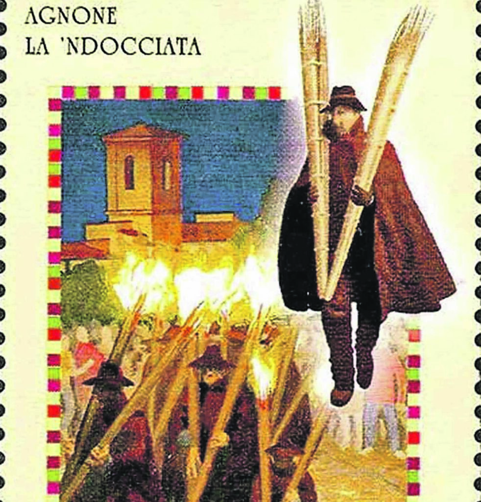 ‘Ndocciata, la Fanfara dei Carabinieri apre il corteo